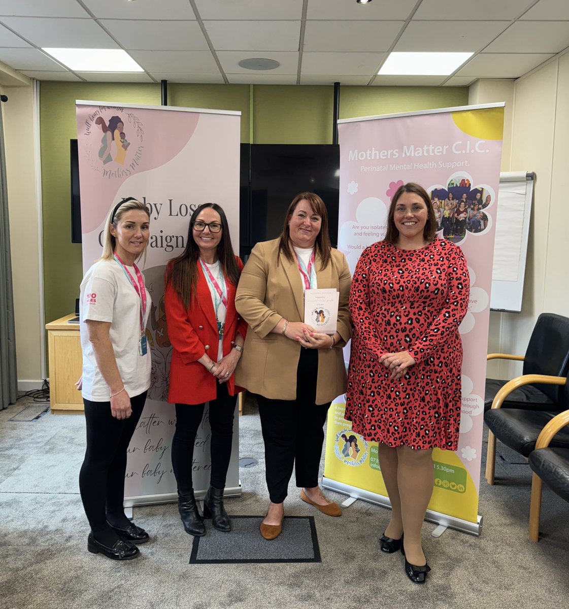 🤱It was lovely to be able to sponsor a drop in with Katy, Suzanne and Donna from @Mothersmatter20 to promote and bring awareness to the brilliant work they do across Rhondda Cynon Taf and beyond to support women and their families during their pre- and post-natal journeys.