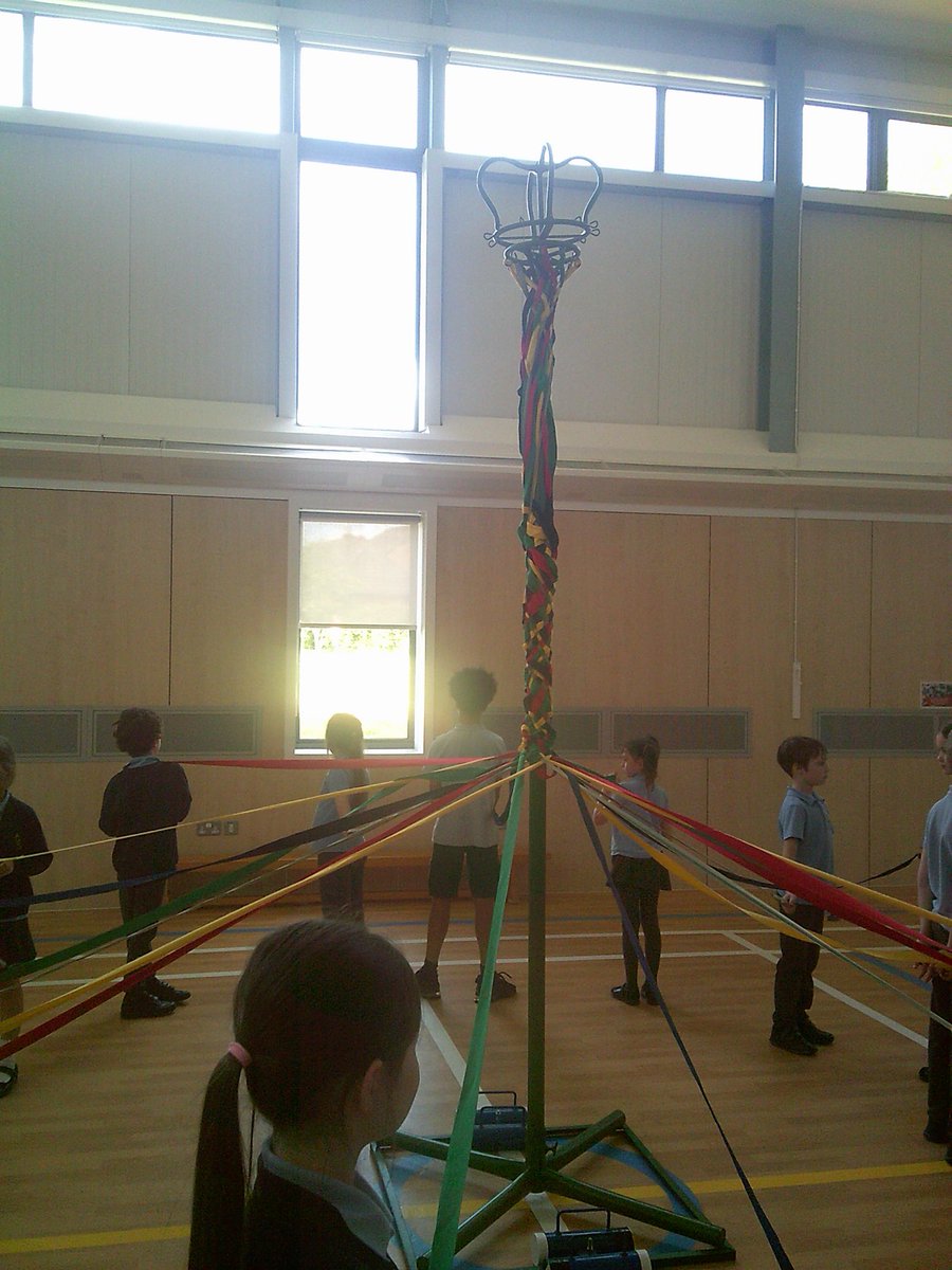 A huge thank you to Mr Trawber at Cranleigh C of E Primary School for donating us a maypole so that we can learn traditional dances.This was Y3/4's first attempt at a single plait - pretty good!  Bonus: nobody got trapped in the ribbons.
⁦⁦⁦@cranleighpri⁩