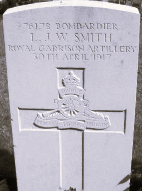 30 Apr 1917.
Bdr Smith, Leonard JW.
279 Siege Bty, RGA.
Age Not Known.
Harwich.
Buried at Kemmel Chateau Military Cemetery.
G17.