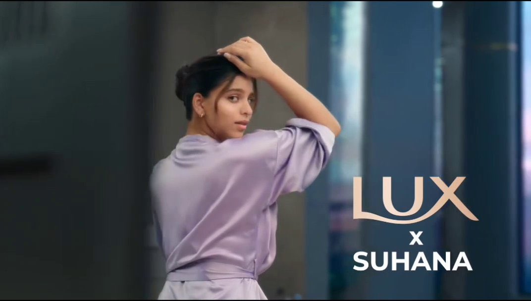 The new face of LUX is #SuhanaKhan ! Way to go girl 🔥🔥🔥