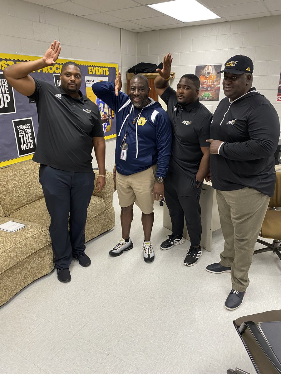 The SWAC was in the building today @Coach_Jlew #coachingbruhz #TTP