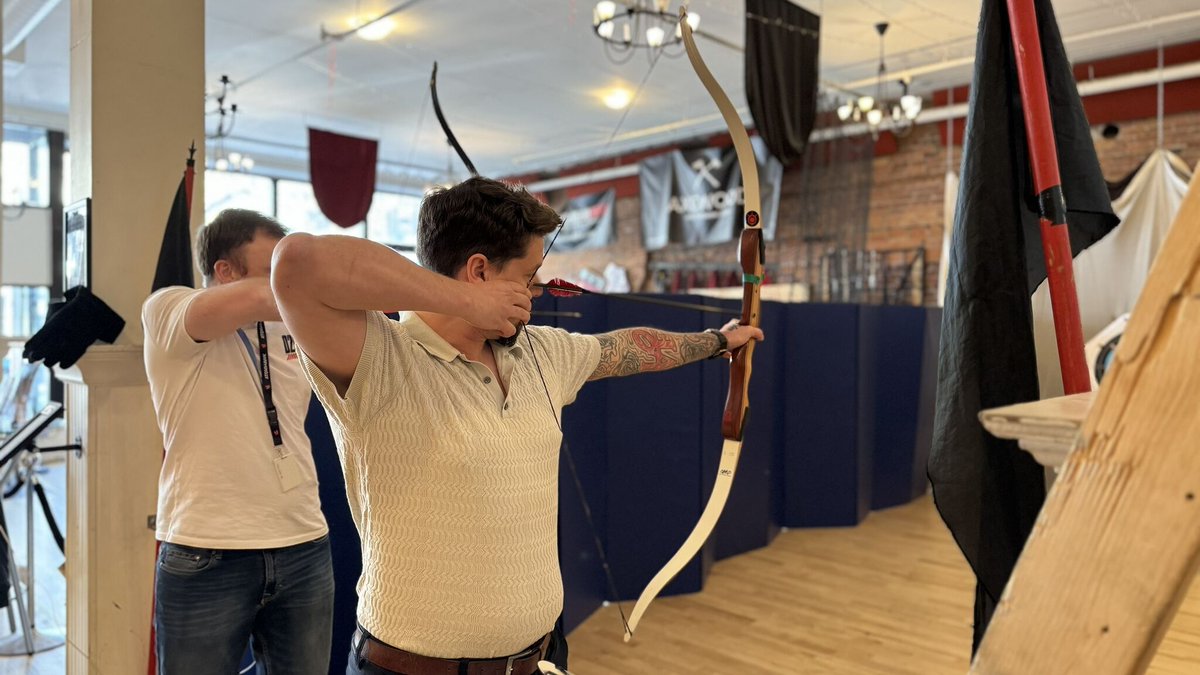 The Atomhawk Canada Vancouver and Montreal teams had a great time last week learning about Historical European Martial Arts (HEMA) and trying their hands at archery and axe throwing! 🪓🦅 Follow more of Canada's adventures over on their LinkedIn page! 👇 linkedin.com/company/atomha…