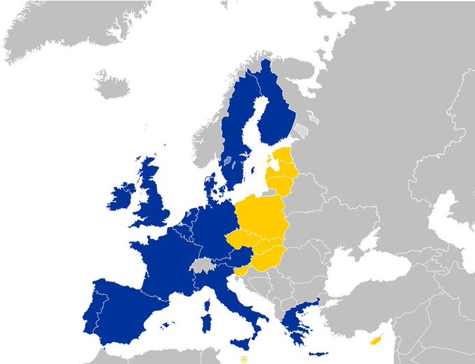 Op deze dag in 2004 werd de Europese Unie uitgebreid met tien landen: Estland, Letland, Litouwen, Polen, Tsjechië, Slowakije, Hongarije, Slovenië, Cyprus en Malta. Er werd destijds bewust gekozen voor een big bang. Vanaf dat moment telde de EU 25 lidstaten