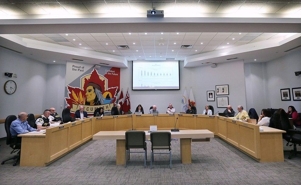 Essex mayor questions frequency of county’s new police oversight board windsorstar.com/news/local-new…