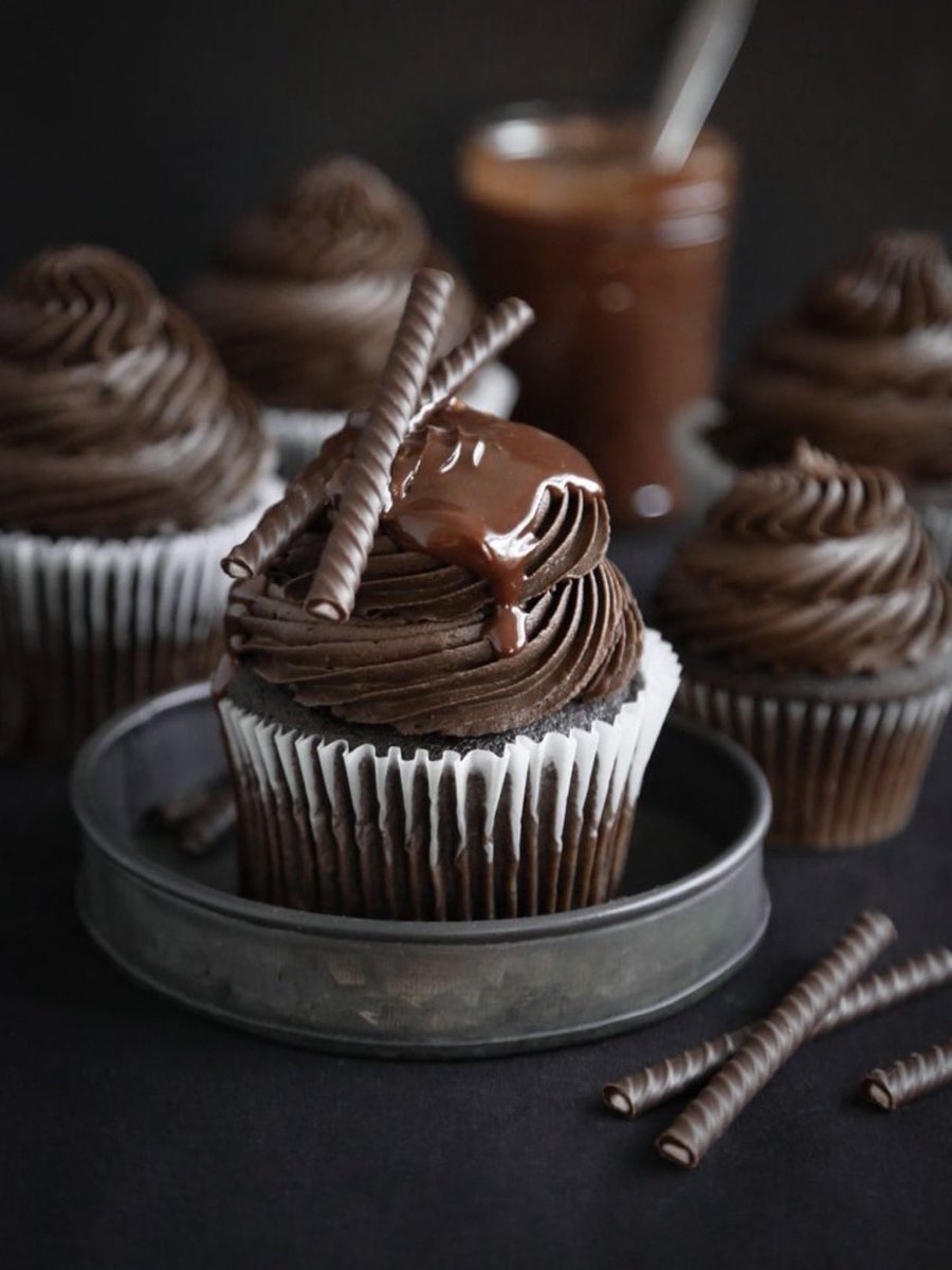 chocolate cupcake