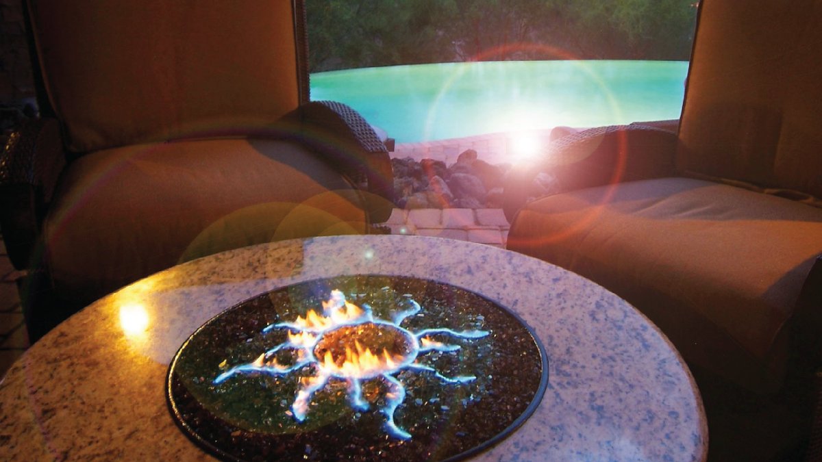 Extend your outdoor evenings with our stylish fire pits. Perfect for gatherings or a quiet night under the stars. ✨ 

#SplashCity #Jacuzzi #HotTub #Sauna #LocallyOwned