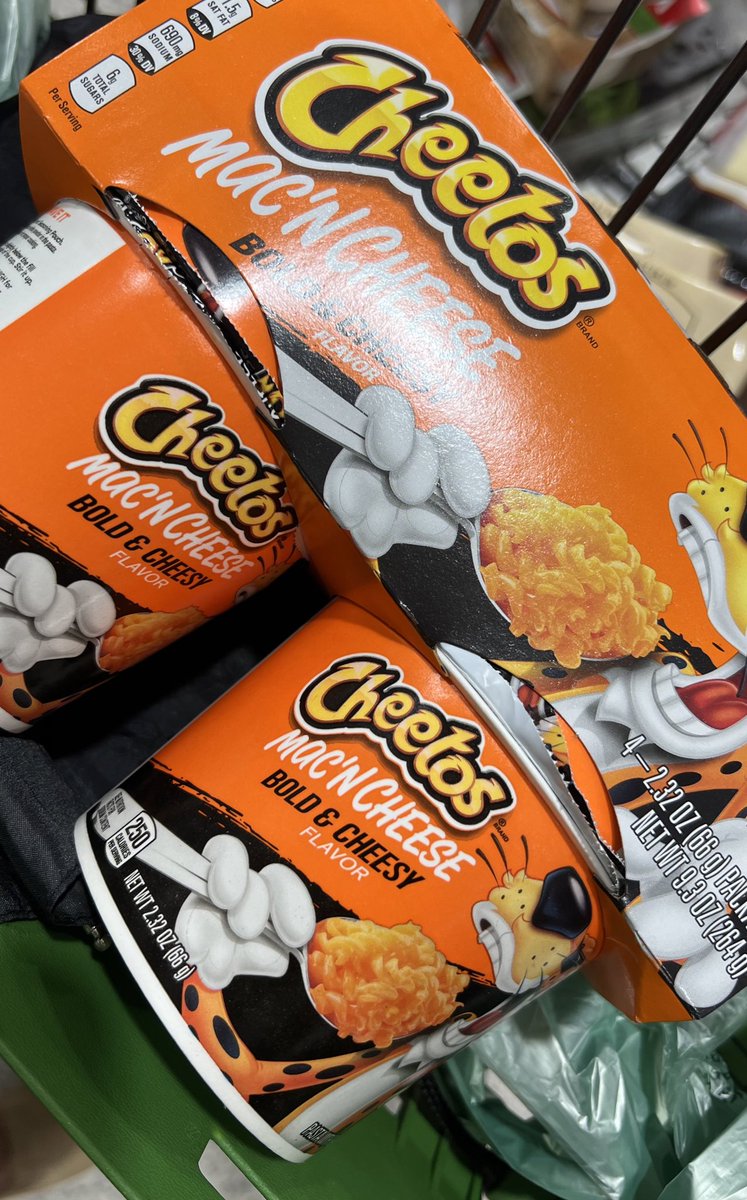 PSA: 💁🏼‍♀️ Do not, I repeat, do not shop at the supermarket when hungry (and when Cheetos is a weakness). Look away, @Lawrence954 😰