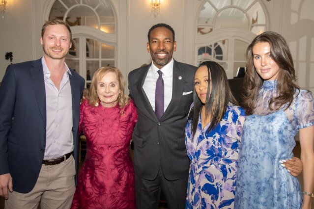 At the 1st Annual Foundation Garden Party Gala, themed Planting Seeds of Hope, Mayor @AndreForAtlanta was honored for his impactful strides in homelessness and affordable housing. Together, we're fostering a citywide culture that values every member's contributions.