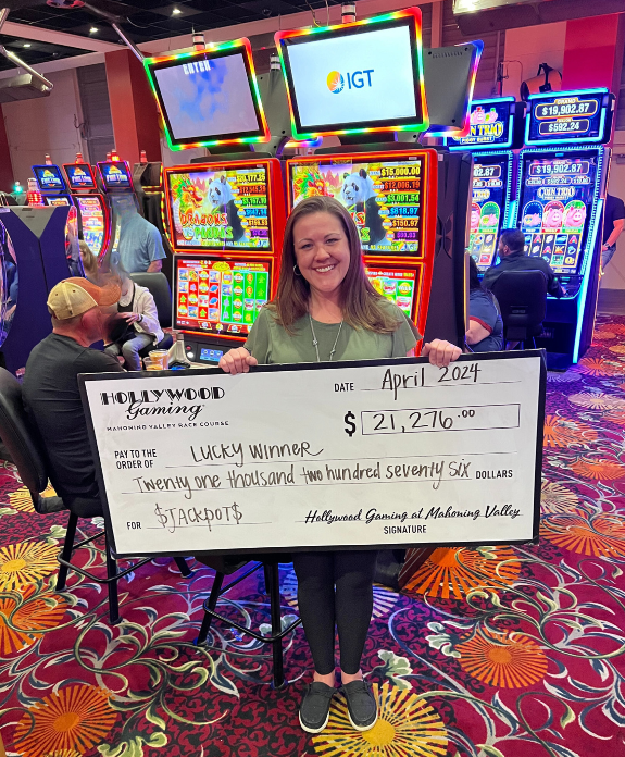 Congratulations on your lucky win this past weekend! Stop by this week to try to score BIG at Hollywood!🤩