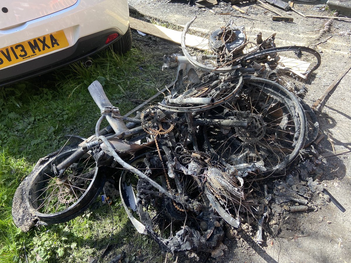 Shocking house fire in #Sheffield this week caused by an #ebikebattery 🔥 Luckily @SYFR were on the scene quick! Click on the link to find out more and how you can safely store your own e-bike or scooter @sheflive⬇️ 🔗shef-live.co.uk