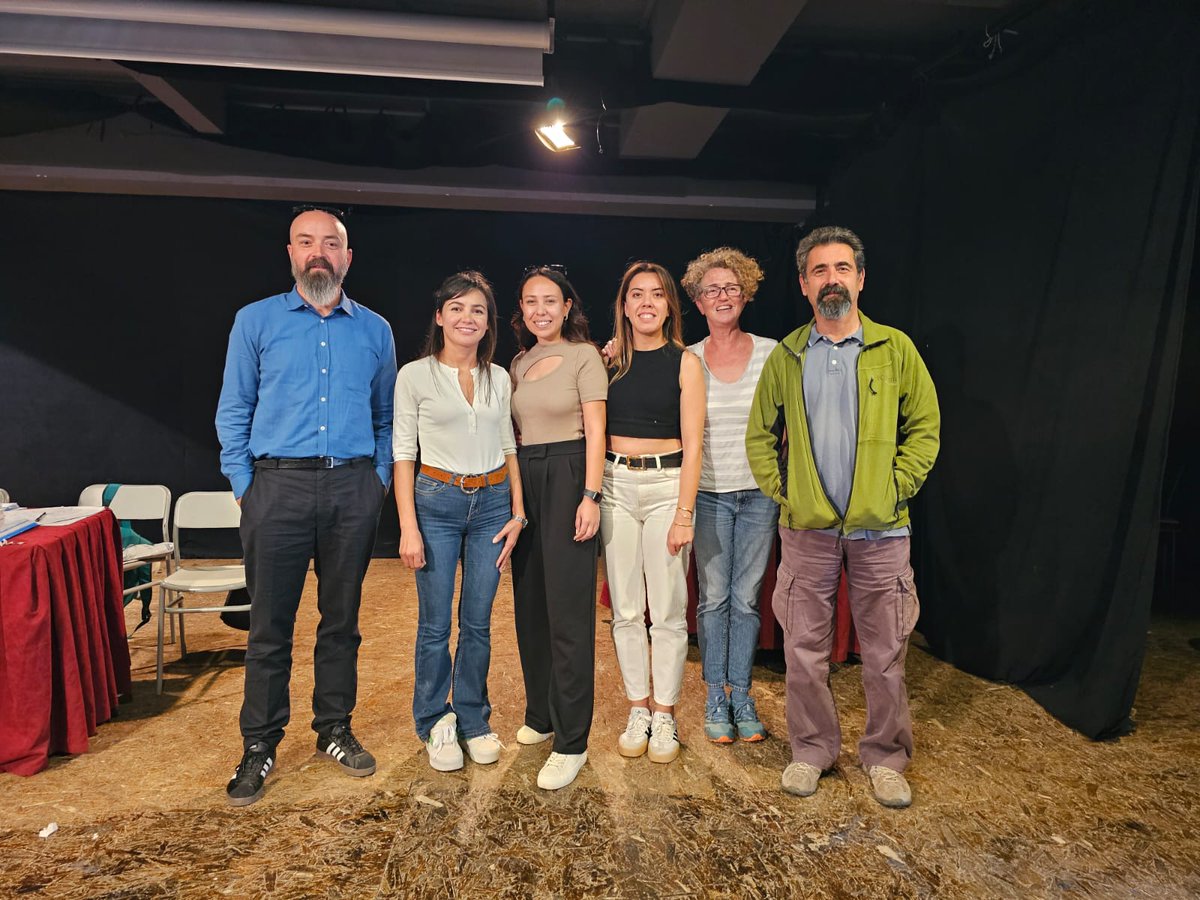 DatcaKent's tweet image. Datça Kent Konseyi Olağan Seçimli Genel Kurulu bugün gerçekleşti. Katılan tüm kişi ve kurumlara teşekkür ediyoruz. Yeni dönem çalışmalar Aytekin Erdoğan başkanlığında Çiğdem Erkan, Tuğrul Kınıkoğlu, Yaprak Ok, Gizem Çetin, Sara Pekdinçer, Okan Özalp ve Güllü Ballı ile sürecek.