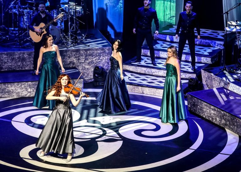 Win tickets to see Irish supergroup Celtic Woman in concert! Details here; tinyurl.com/yc3yb44a #celticwoman @celticwoman