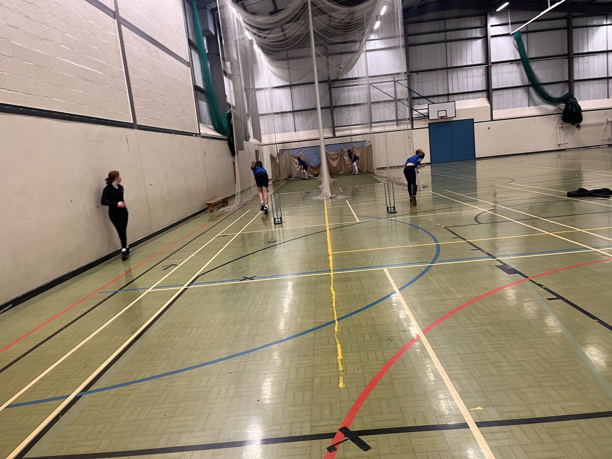 🏏 Year 9&10 Cricket training after school 👍 🎽 Unfortunately Athletics called off due to the rain ☔️ 🤦‍♂️ @YsgolGreenhill
