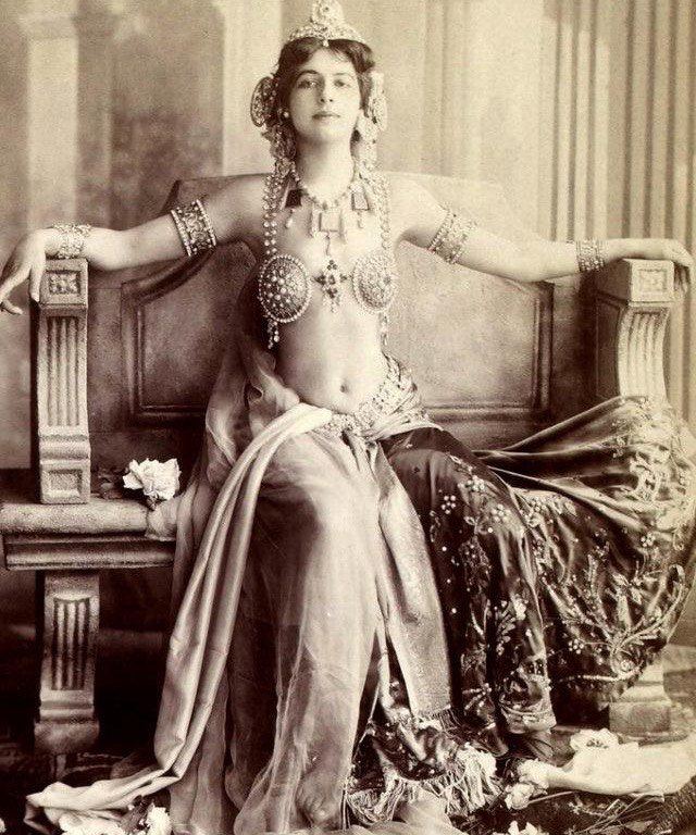 The famous Mata Hari, actress, exotic dancer, courtesan and spy, in Paris, 1910s