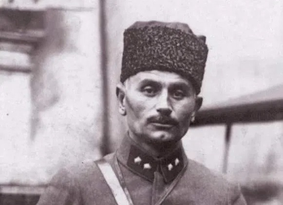 ATATÜRK'ÜN FEDAİSİ TOPAL OSMAN'IN SIRA DIŞI HAYATI VE ACI SONU