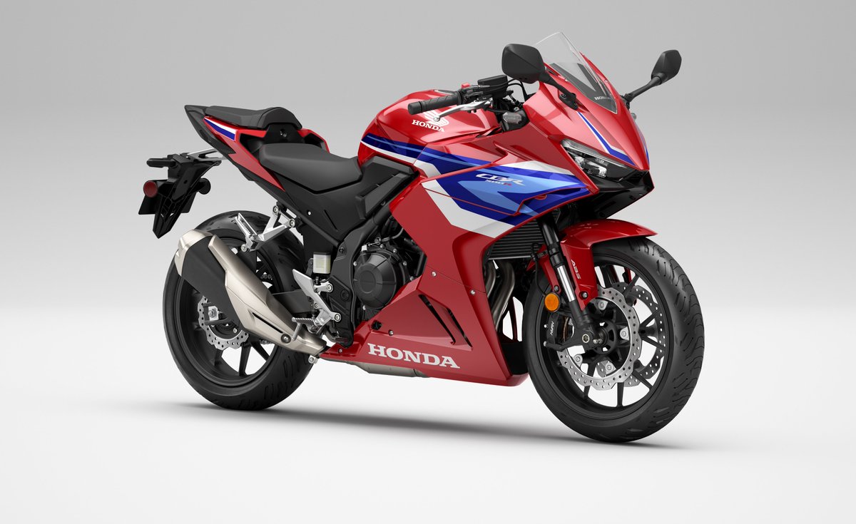 Honda Adds Winglets, Traction Control To 2024 CBR500R roadracingworld.com/news/honda-add… Photo courtesy @AmericanHonda