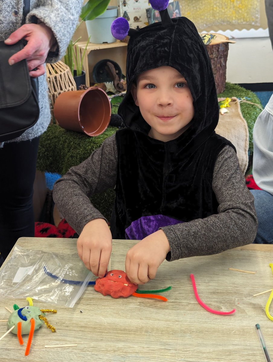 We are mad about minibeasts! We loved making playdoh bugs with our families! @bcw_cat #EYFS