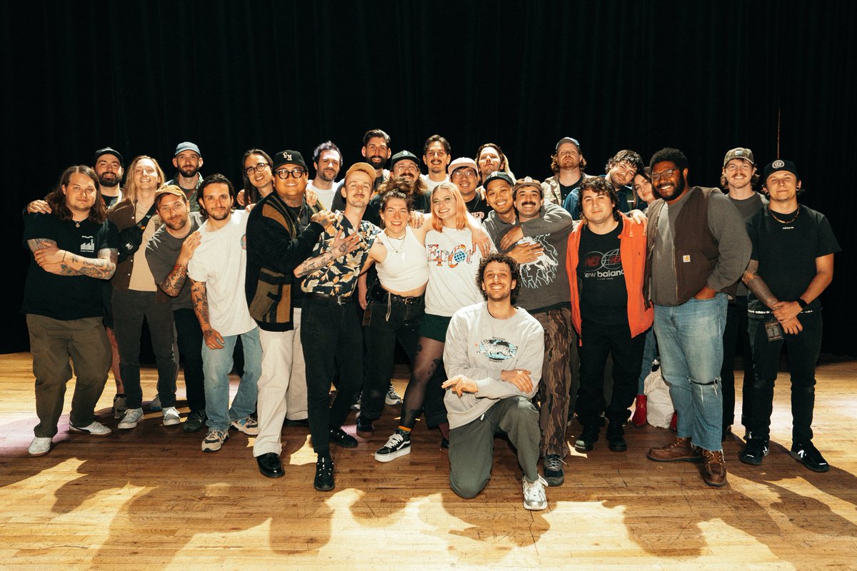 Best tour of our lives, we’re literally in love with every single person in this picture. Thank you so much @movementsCA @tigersjaw @webbedwing Spiritual Cramp for making our first US tour so special 🫶🏻 📸 Anthony Purcella