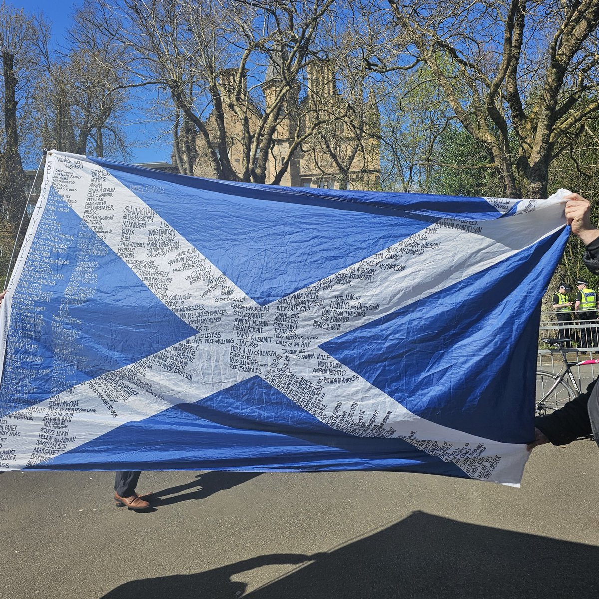 Saturday in Glasgow is our @AUOBNOW organised #IndyMarch. Not all of us can be there in body, but I have a be-there-in-spirit option: The #SolidaritySaltire. If you would like your name added please let me know. I've loads of space and a new silver pen. I will bring you all