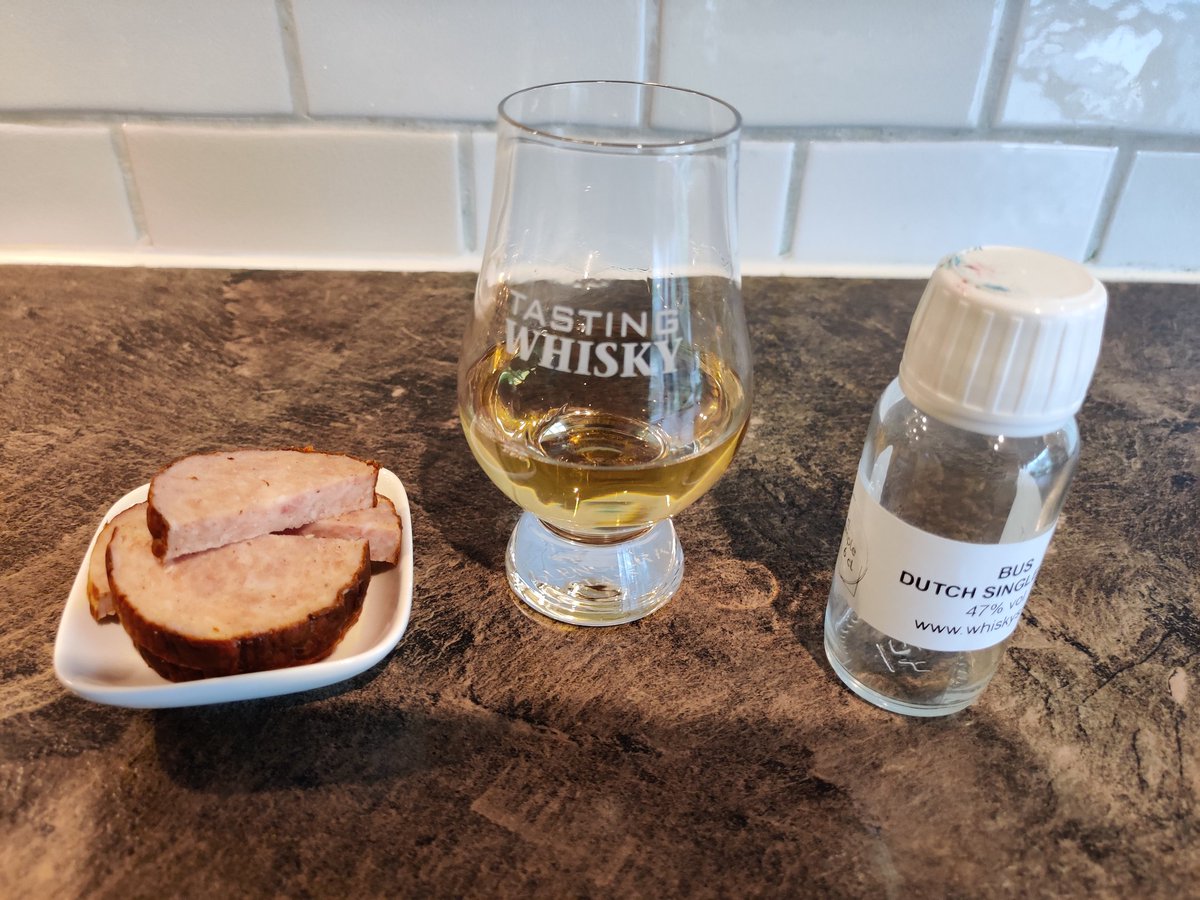Little Whisky Tasting : Dutch Whisky Part 1

Bus Whisky Dutch Single Malt 47,0%

Nose : Vanilla, Wheat, Light Peat
Palate : Vanilla, Caramel 
Finish : Medium Long, Complex

#whiskytasting #whisky #tasting #dutchwhisky #buswhisky #dutchsinglemalt