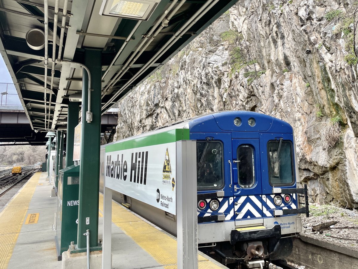 Starting in July, customers traveling within New York City will get a discount on their monthly ticket. Learn more: new.mta.info/press-release/…