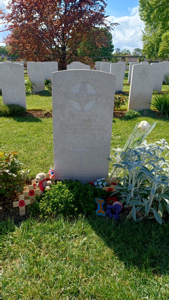 Last stop today, one of my favourites, Ranville @CWGC #DDAY #dday80