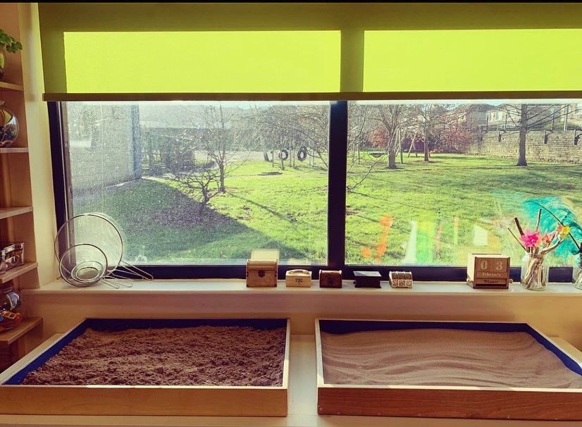 SJTherapy_'s tweet photo. Toolkit Tuesday 💚
Today I want to share with you the process of my window view 🍃
Like play therapy, there was a beginning, middle and end 🍃
#toolkittuesday #playtherapytoolkit #developingtoolkit #playtherapy #pru #playtherapist #children #primary #secondary #SEMH #trauma https://t.co/DfaEd50UXk