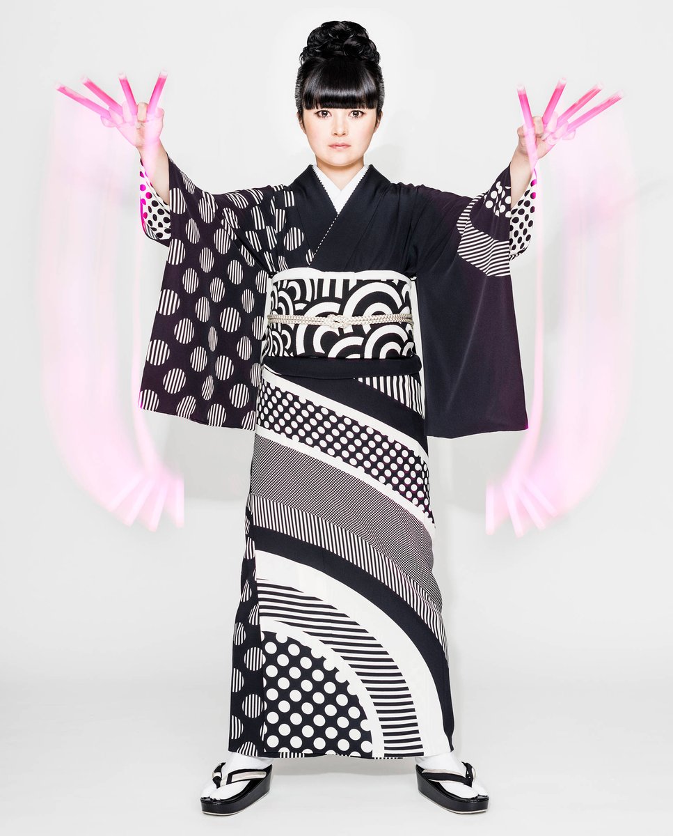 Tomorrow, the @VADundee's new blockbuster exhibition Kimono: Kyoto to Catwalk opens its doors. From samurai style and geisha chic, to Jedi knights and rock stars, take the chance to explore the fascinating story of the significance, appeal and influence of this iconic garment