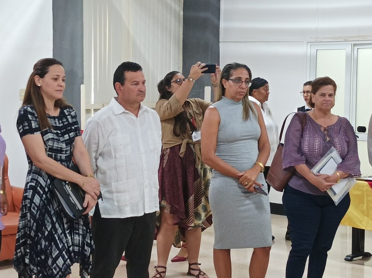 🧐Esta mañana se desarrolló en el @MincinCuba un Taller sobre Bancarización, en la cita participó @YenisleyOrtiz, Viceministra de #FinanzasyPrecios.
🎯La bancarización permitirá continuar empoderando la economía y potencia las posibilidades de pago.
#TransformaiónDigital
#Cuba