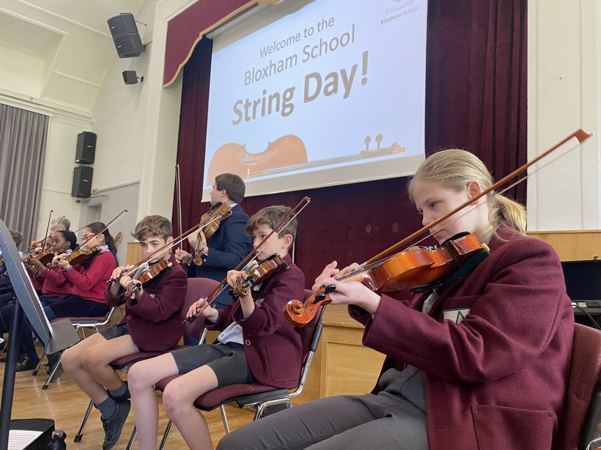 🎻☀️ What a wonderful musical day in the sunshine at @BloxhamSchool! Our talented string players joined over 45 musicians for workshops and rehearsals, culminating in an impressive concert. 🎶 
#WeAreAshfold #StringSuccess #MusicConnects #AshfoldTalent