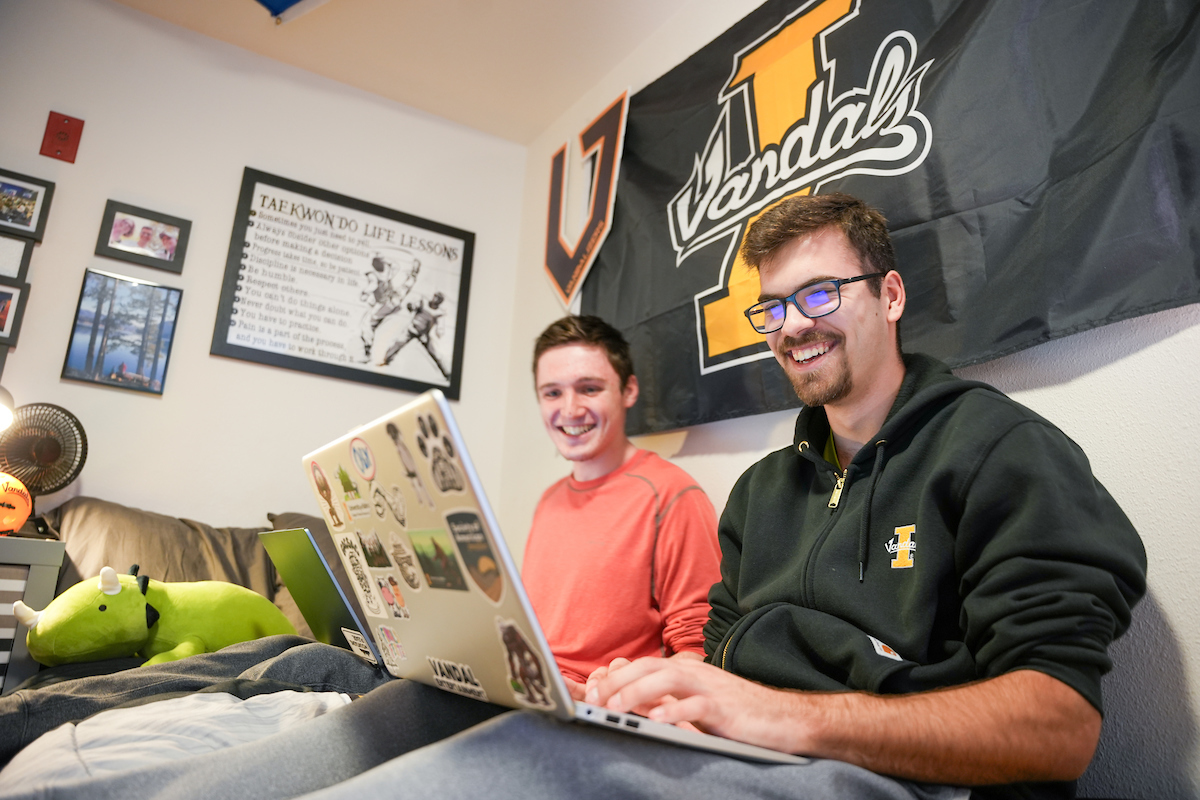 U of I is improving our website for all Vandals, and we need your help. Share your thoughts today at ow.ly/VSAl50Rrn46. #UIdaho