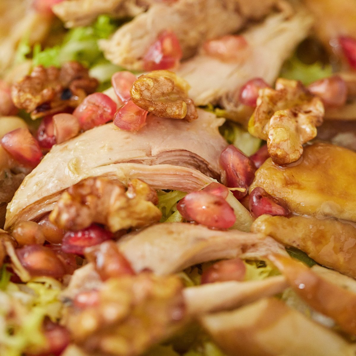 Ensalada Templada de Perdiz Escabechada, Hongos, Granada y Frutos Secos
👉🏻 restaurantelavasca.com
🍽
#ensaladatemplada #explosióndesabor #perdizescabechada