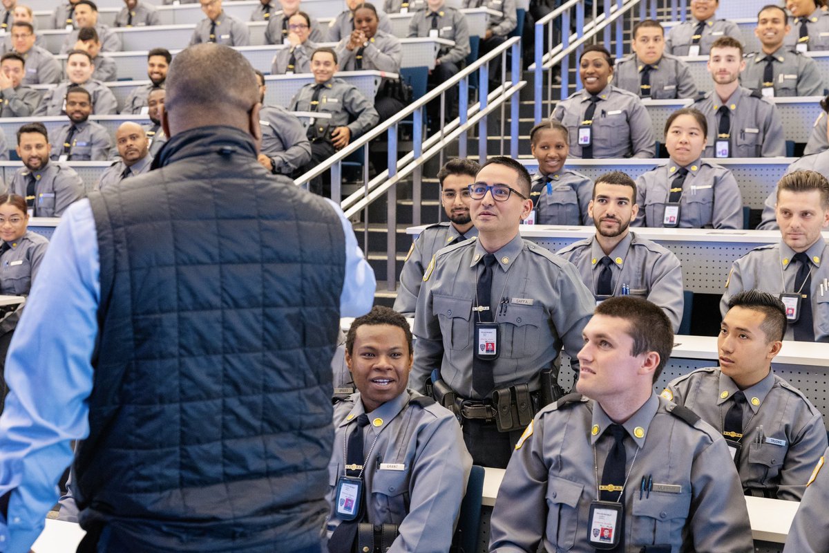 Soon to graduate, some of your newest police officers are ready to serve our great city with courtesy, professionalism and respect. @NYPDChiefPatrol and I visited the @NYPDTraining Police Academy to have a conversation with our recruits about safety and share our expectations