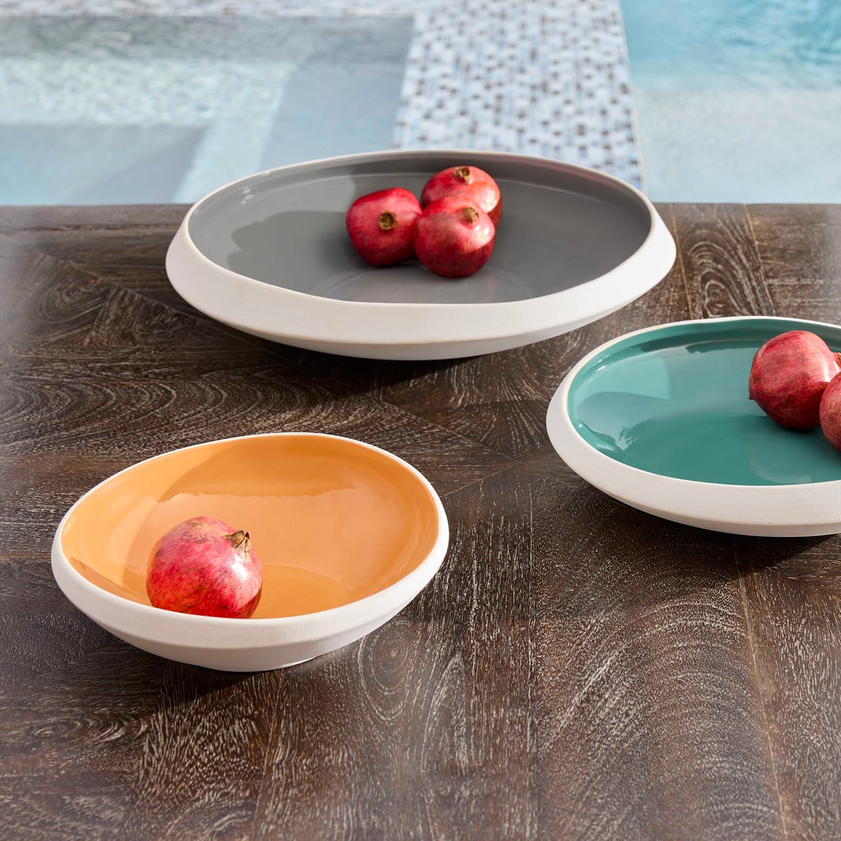 CyanDesignHome's tweet image. A pop of color for your table!🎨 The Tricolore Collection is perfect for creating a vividly chromatic display or showcasing individually.✨ 

#cyandesign #cyanspring24 #designoutloud #decorativebowls #boldcolors #summerdecor #decorinspo