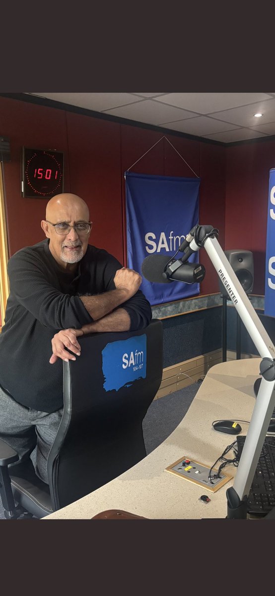 Today is one month since I’ve rejoined @SAfmRadio to host the weekday drive show The National Pulse from 3-6pm . The biggest issue I’ve had to cope with is the loss of six hours of what was my normal day. Yes it really does take six hours to host a show. Add up :- Note taking