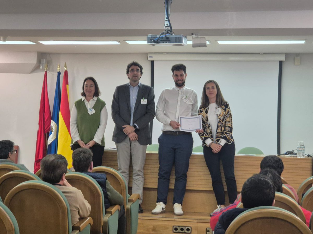 📢Nuestro compañero Francesco Angioi ha sido galardonado con el Accésit del Premio Joven Investigador del #CampusFIT24 del <a href="/FITransporte/">FITransporte</a> por su trabajo

📄Smart road markings: investigating their effectiveness on driving behavior through advanced driving simulation

🏆Enhorabuena