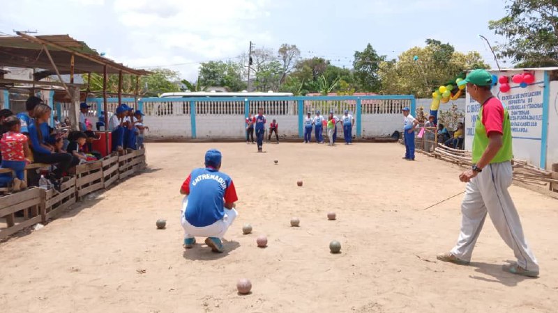 Plaza y Paz Castillo se titularon campeones del estadal de bolas criollas #ElFuturoEsAhora #Miranda #1May n9.cl/9r6dm