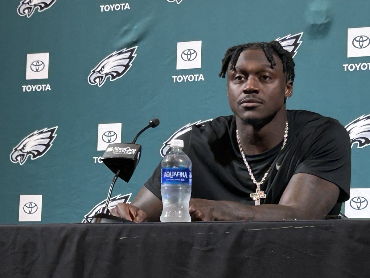 #Eagles War A.J. Brown on why he agreed to a new contract extension: “Both sides came together.” Jalen Hurts is seated in the auditorium during his teammate’s news conference.