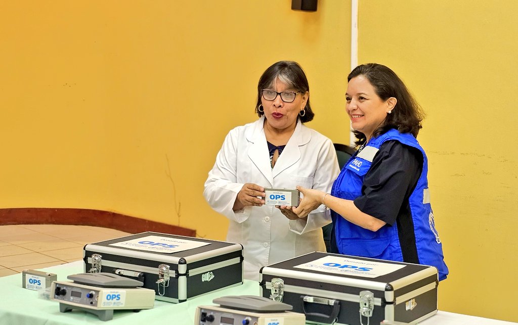 El @MinsaNicaragua recibió #hoy de parte de la @opsoms dos equipos de termoterapia para el tratamiento de Lemaniasis cutánea o mejor conocida como lepra de montaña. Los equipos se utilizarán en el hospital Dermatológico Nacional en #Managua y en el SILAIS de las Minas.