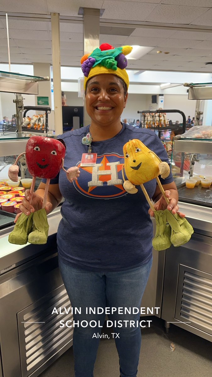 🌟🥕🎉 Shoutout to Latoya from  for her fun attire today! 🙌 Let's celebrate her creativity! #SchoolSpirit  #AllinAlvinISD #SchoolMeals 🍅🥕