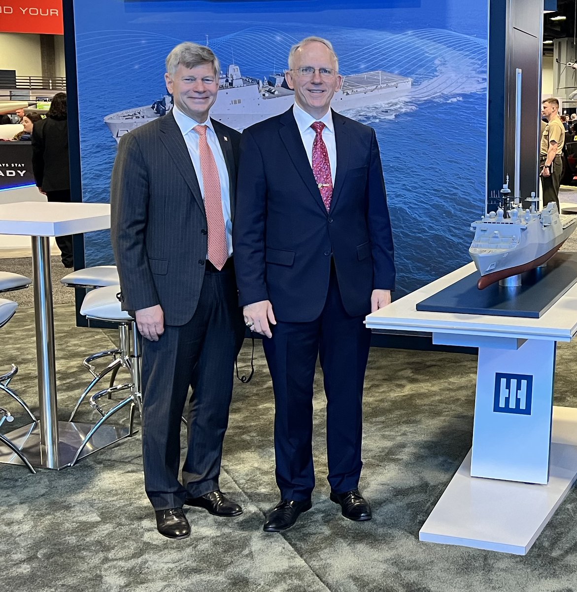 Day 1 of @ModernDayMarine is in full swing! Today, we had the honor of welcoming General Eric Smith, Commandant of the @USMC and Assistant Secretary of the @USNavy for Research, Development and Acquisition Nickolas Guertin, to our booth.

#MDM24 #DeliveringTheAdvantage