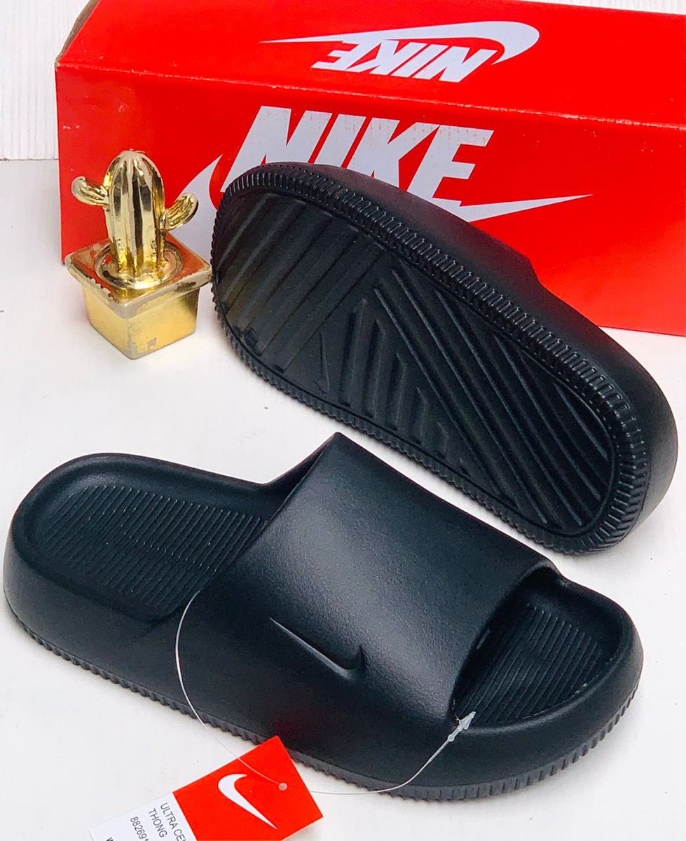 Nike SLIDE SIZE 40-45 PRICE 16,000 Location kaduna, delivery is nationwide 09070908845 for WhatsApp or call 📞
