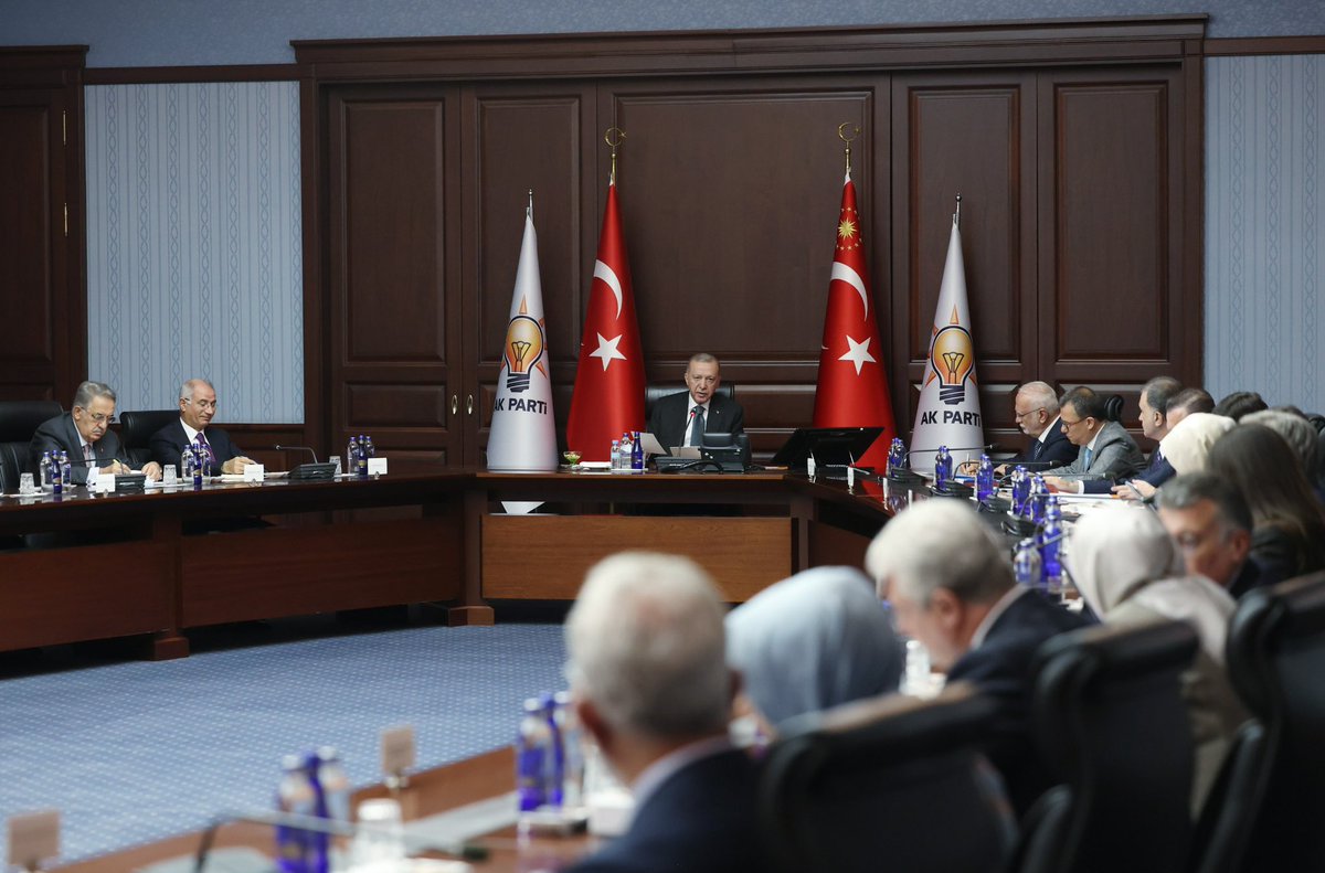 Merkez Yürütme Kurulu (MYK) toplantımızı Genel Başkanımız ve Cumhurbaşkanımız Recep Tayyip Erdoğan başkanlığında gerçekleştirdik.