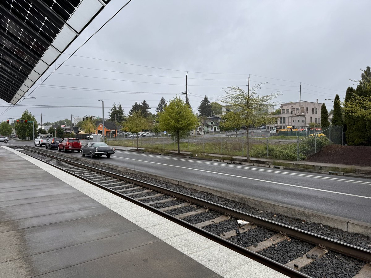 Dreaming of this TriMet owned lot next to 17th and Holgate MAX becoming dense TOD, what needs to happen?