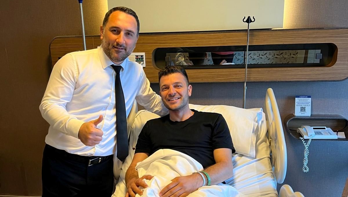 Süper Lig hakemi Ümit Öztürk'e sağ dizinden ameliyat yapıldı. 🤕

#FutbolHakemi #Ameliyat #GeçmişOlsun