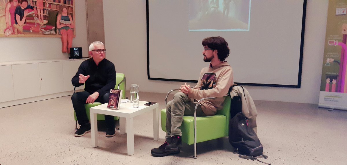 Ahir, 29/4, vam gaudir moltíssim amb la visita de l'escriptor Jaume Valor a la biblioteca de #Teià i la conversa sobre 𝙇𝙚𝙨 𝙘𝙖𝙪𝙨𝙚𝙨 𝙞𝙣𝙫𝙞𝙨𝙞𝙗𝙡𝙚𝙨 amb Francesc Cortès, conductor del Club de Lectura 450 de Ciència-Ficció
Amb la col·laboració de <a href="/cultura_cat/">Cultura</a> i <a href="/lletres/">Lletres catalanes</a>