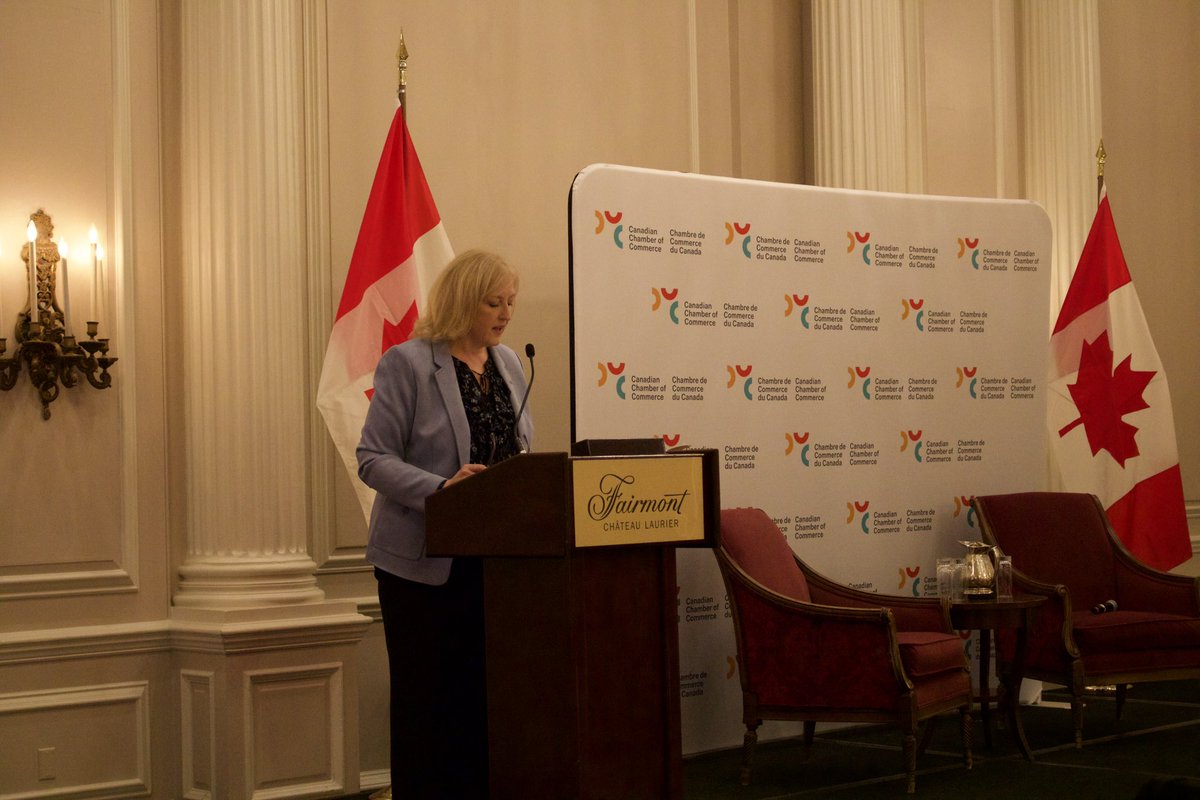 It was a pleasure to have the Hon. @lraitt as our first keynote for today’s #manufacturing event where she discussed 🇨🇦’s productivity challenges, the importance of AI investment, economic growth, competitiveness and her experiences as labour and transportation minister. #cdnpoli
