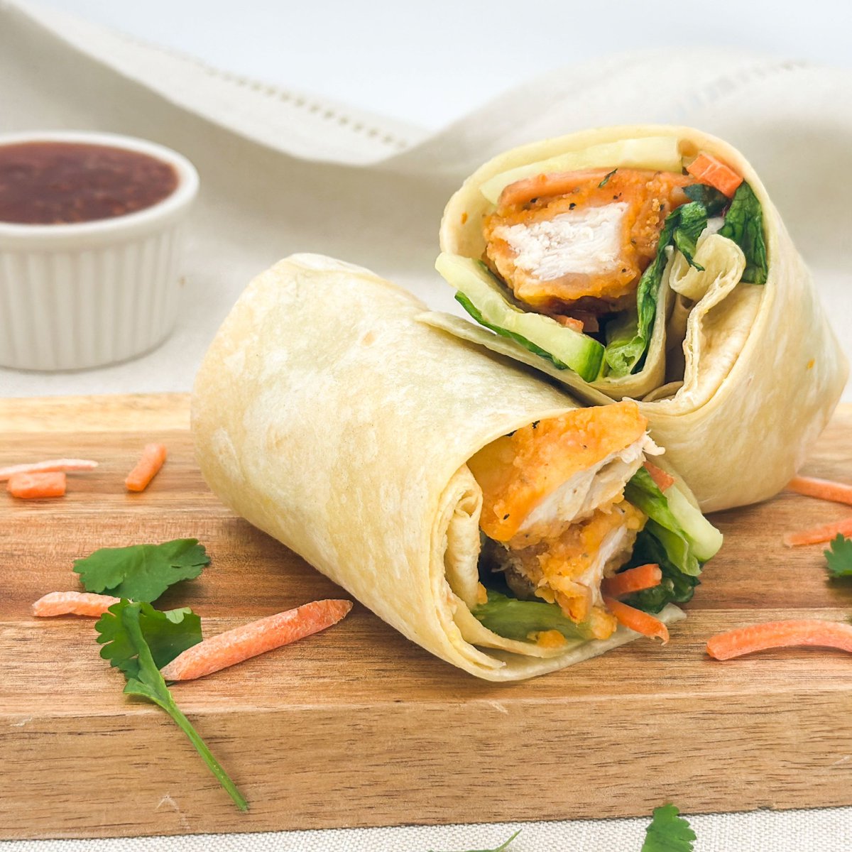 Fresh, crispy, and drizzled to perfection 🤤

The Sweet Chili Crispy Chicken Wrap is your new go-to for a quick and delicious meal! 🌯
.
.
.
#Robins #RobinsDonuts #SweetChili #SweetChiliWrap #ChickenWrap #Breakfast #Lunch #CrispyChicken #LimitedTime