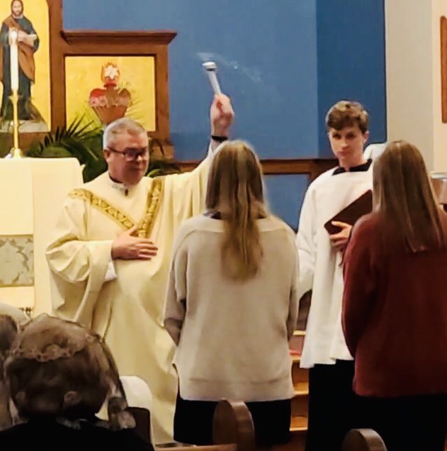 It’s great to see young people travel and explore the world! Today at my Noon Mass, two recent high school graduates received the Traveler’s Blessing as they prepare to journey through England and Wales this summer! Safe travels!