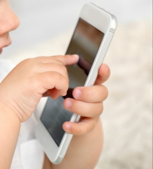 onda_gialla's tweet photo. "Nativi digitali"
Equilibrare l'uso della tecnologia con altri aspetti della vita diventa fondamentale, come è fondamentale stabilire delle regole nell'utilizzo delle stesse. 
#associazioneondagialla #nidiromacapitale #romacapitale https://t.co/D0yZ4vdjwz